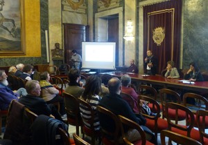 la conferenza di presentazione