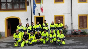Foto di gruppo dei volontari