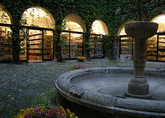 cortile biblioteca