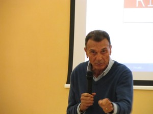 Mimmo Càndito a Cuneo per la presentazione di 55 vasche (2016)