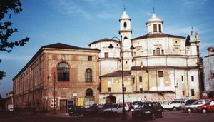 Il fabbricato visto da via Vaschetto