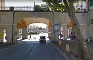 i portici di piazza Galimberti angolo corso Soleri