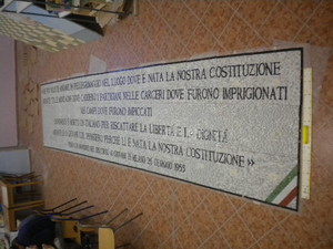 il lavoro di costruzione dei mosaici
