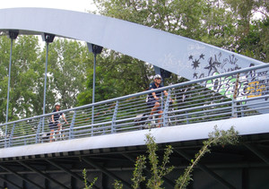 Polizia Locale in bicicletta nel Parco Fluviale di Cuneo