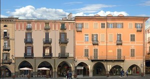 esercizi commerciali in via Roma