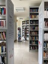 interno della biblioteca