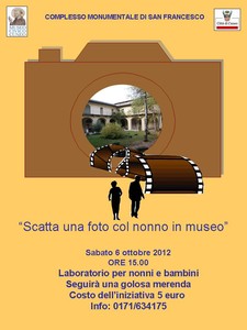 Scatta una foto col nonno in museo