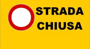 Chiusura uscita di via Rocca de Baldi su via Savona