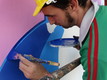 immagine dell’artista Iena Cruz  al lavoro