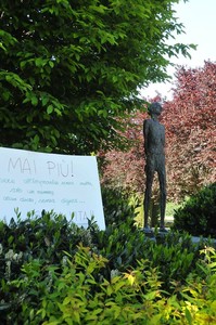 Monumento in memoria dei deportati nel Quartiere San Paolo - Cuneo 2