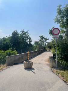 Il sovrappasso ferroviario di via Chiri