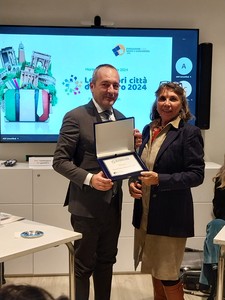 Il vicesindaco Luca Serale con la presidente della Fondazione AIDP Isabella Covili Faggioli