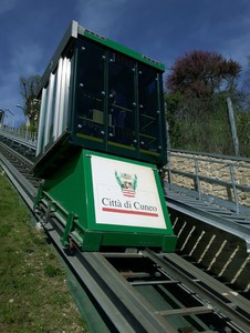 Ascensore inclinato