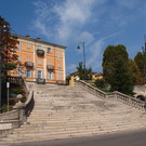 Via della Pieve, Scalone Piatti