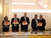 foto della cerimonia di consegna del premio al Sindaco Borgna