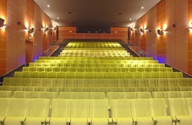 Interno della nuova sala del cinema Monviso (vista poltrone)