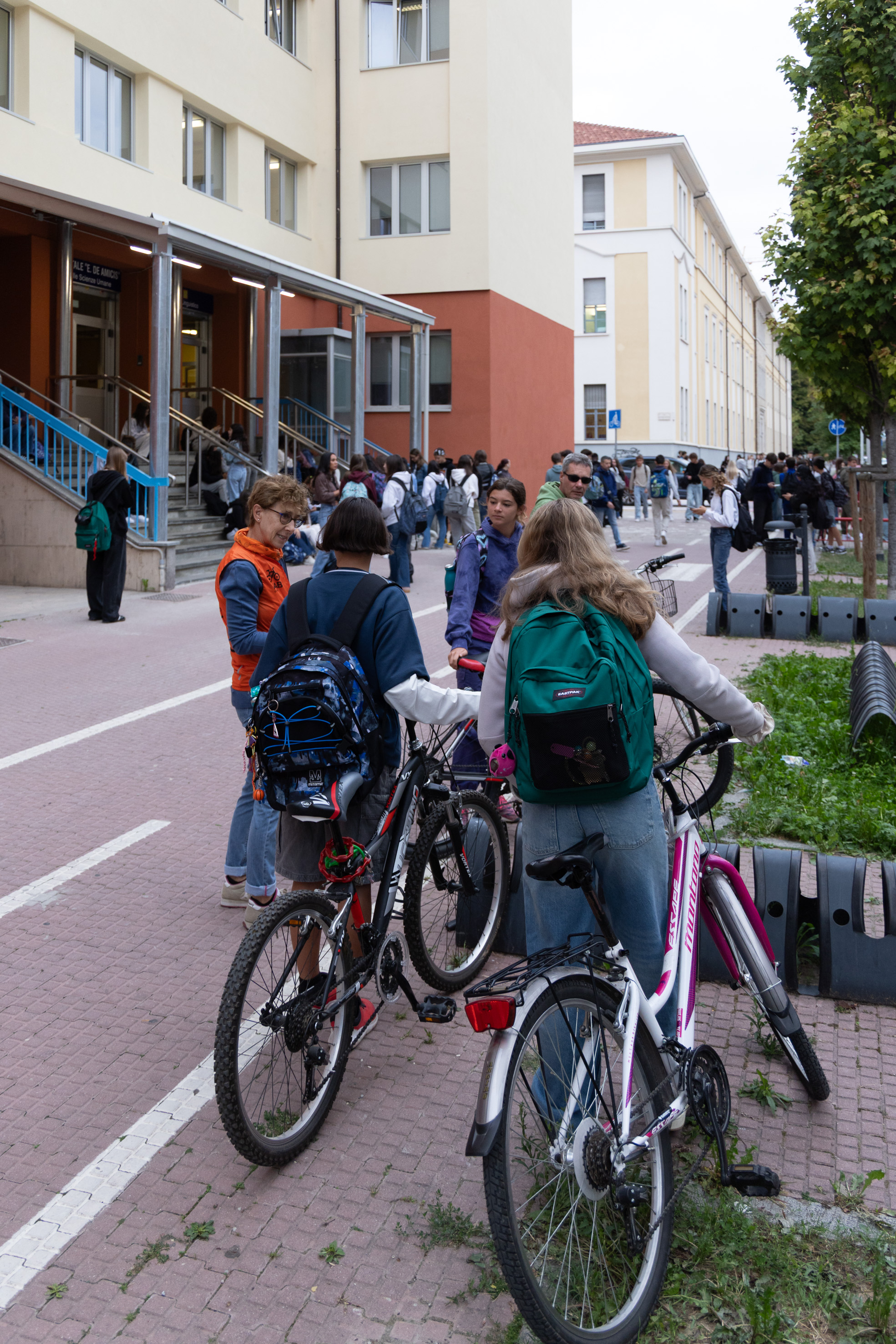 Il successo del “Bike To School”: 450 ciclopatenti distribuite ai giovani studenti