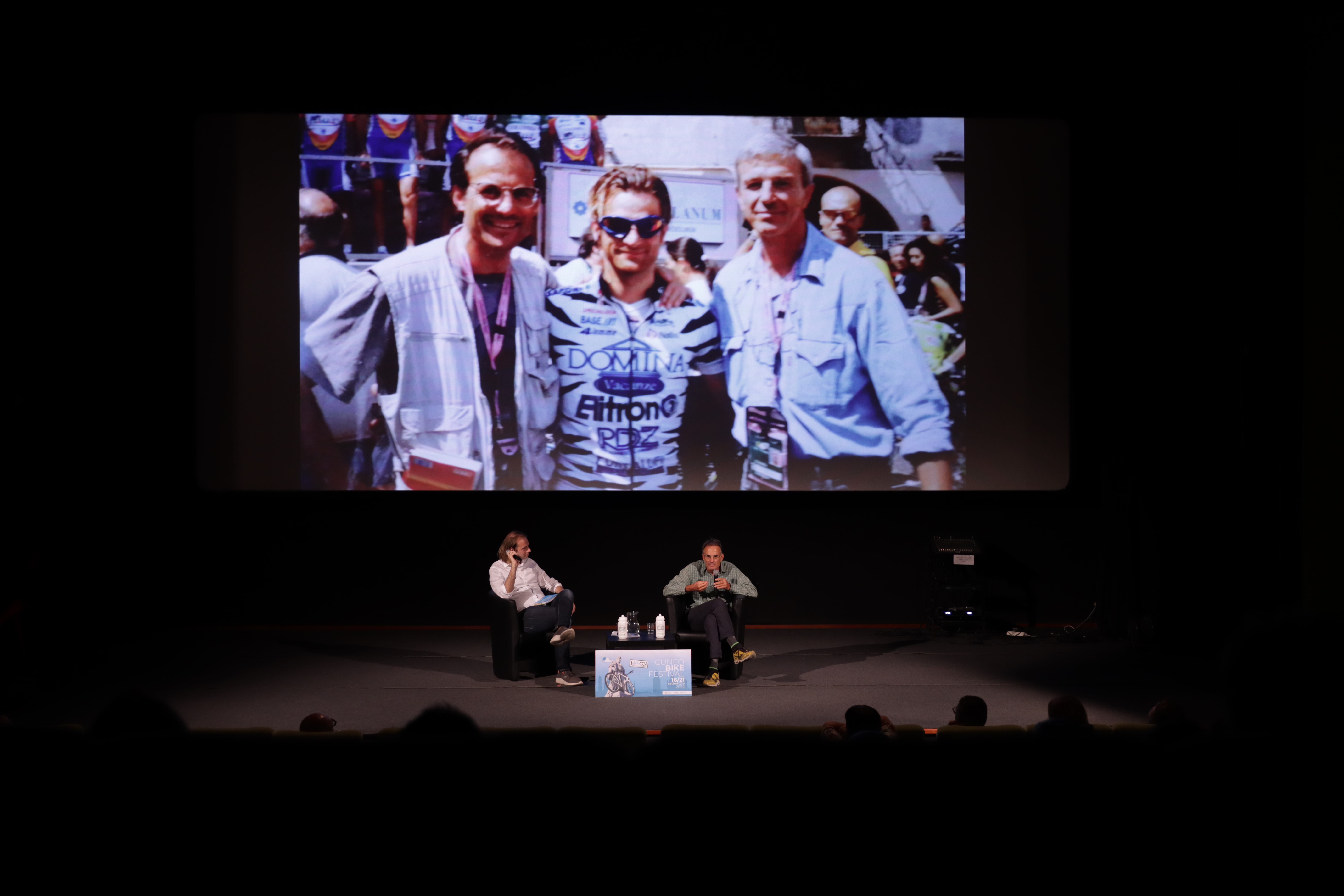 Marco Pastonesi presenta “Strade nere” al Cuneo Bike Festival – evento off ad Alba